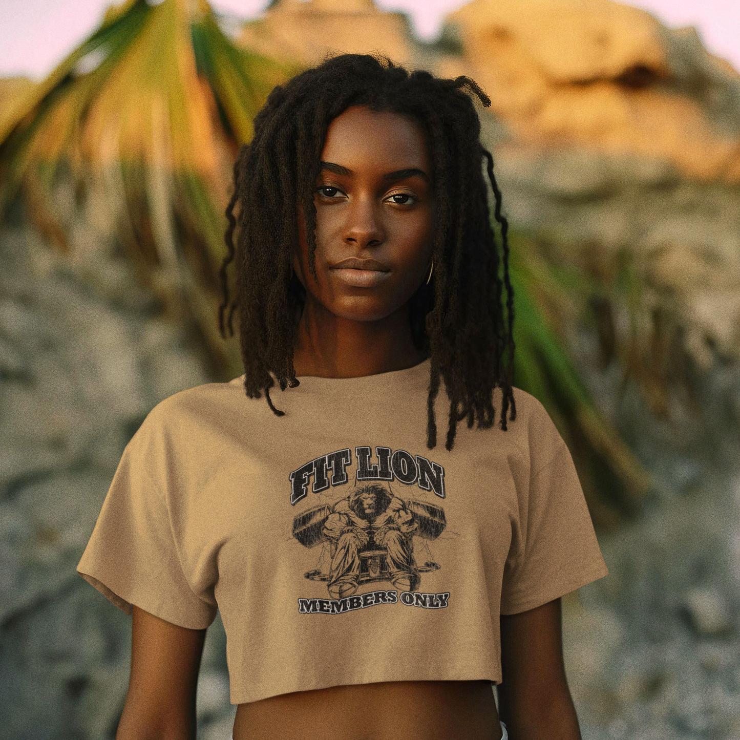 Strong Women: Women's Crop top