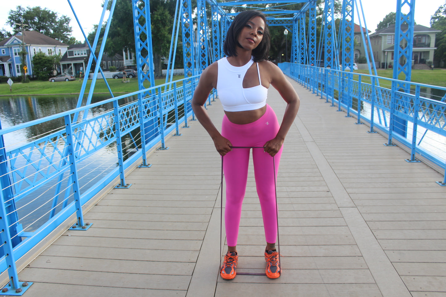 LUXE V-Back Leggings