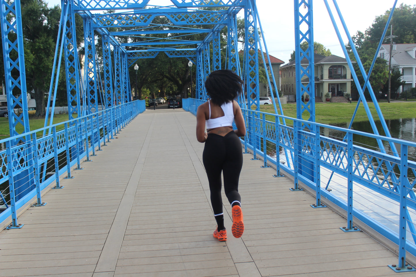 LUXE V-Back Leggings