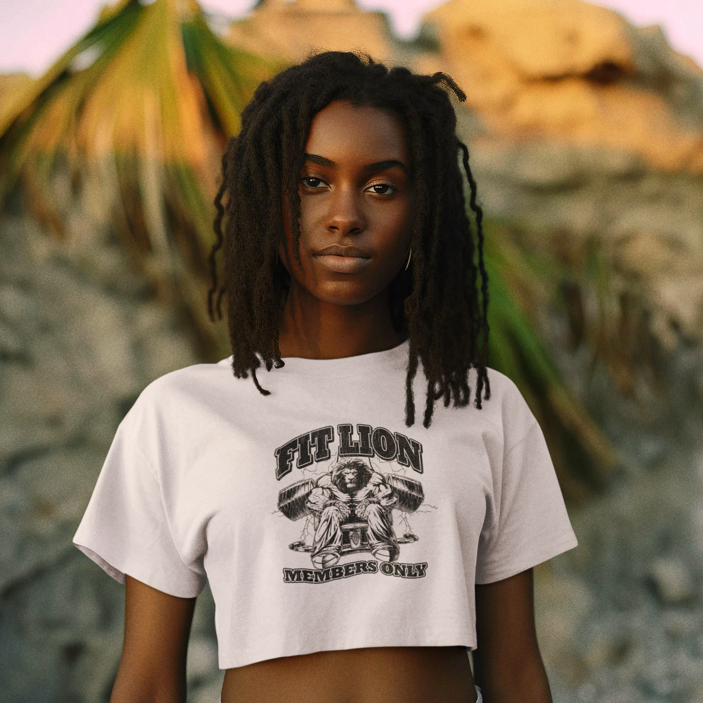 Strong Women: Women's Crop top