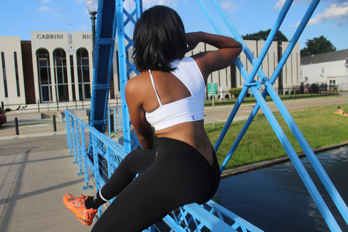 LUXE Soft Reveal Sports Bra